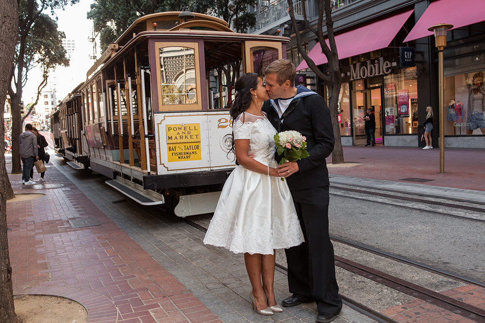 Elopement photography in front of a San Francisco Trolly Car
