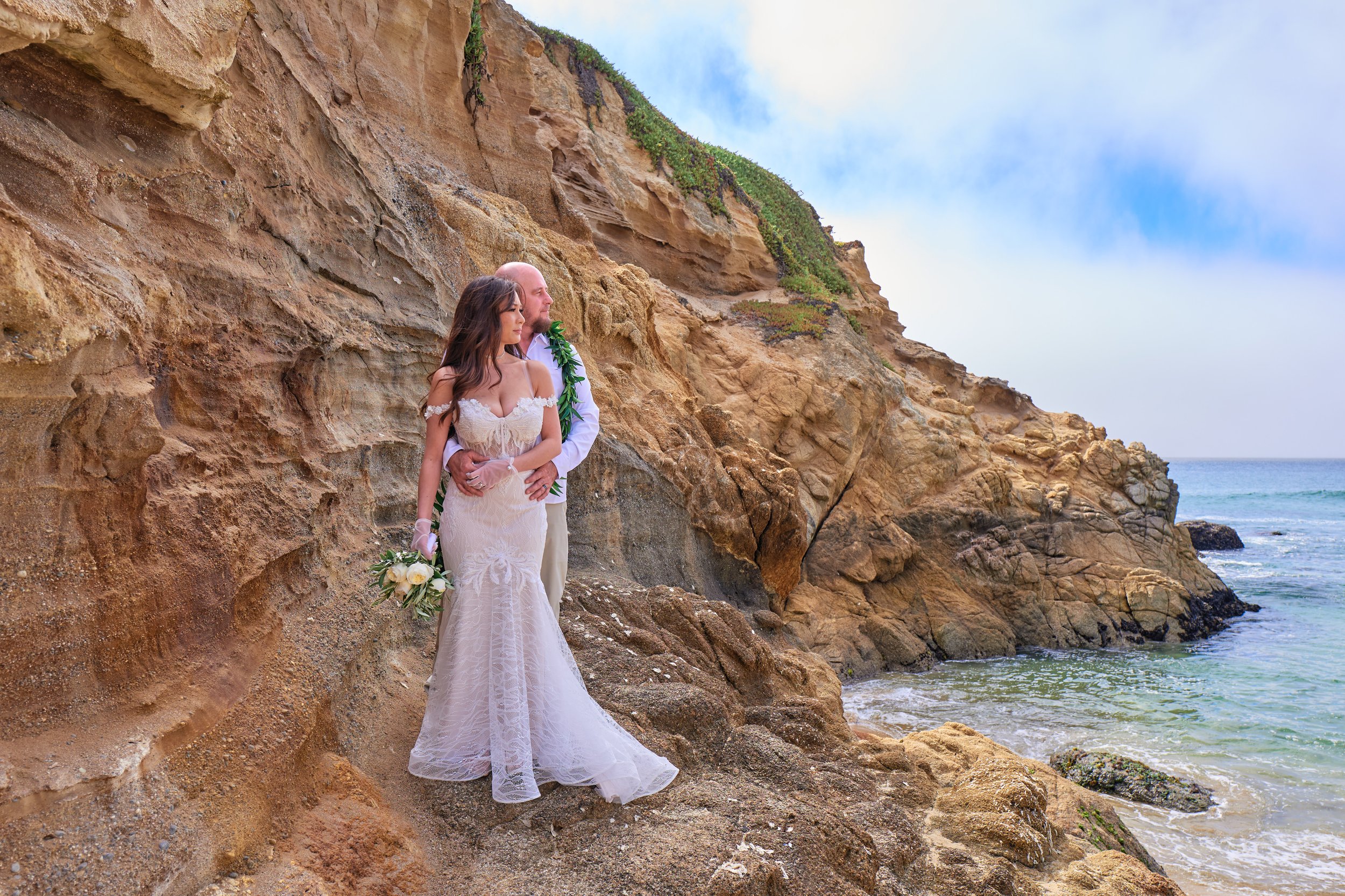 Montara Sate Beach Couple on the Rocks