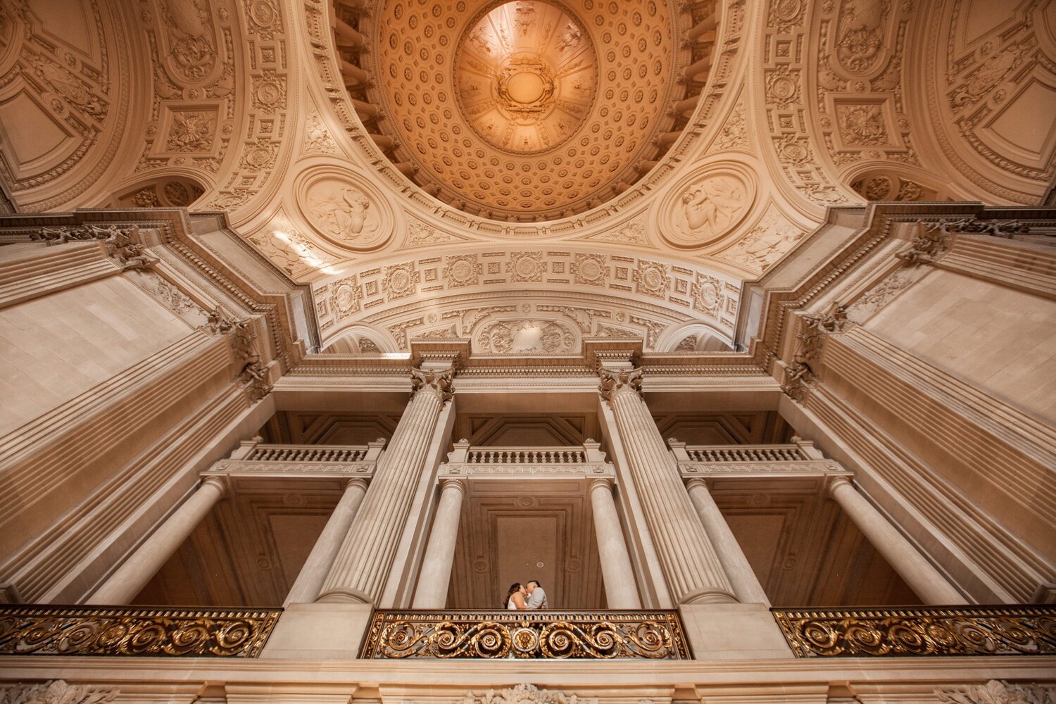 14_San_Francisco_City_Hall_Wedding (17).jpg