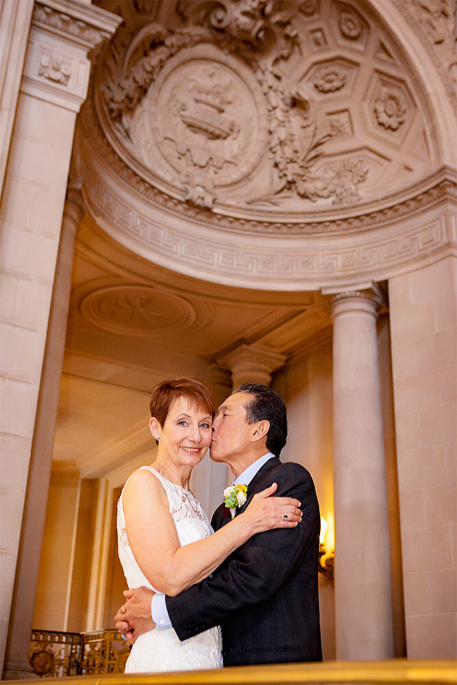 Photography of an older couple eloping at San Francisco City Hall